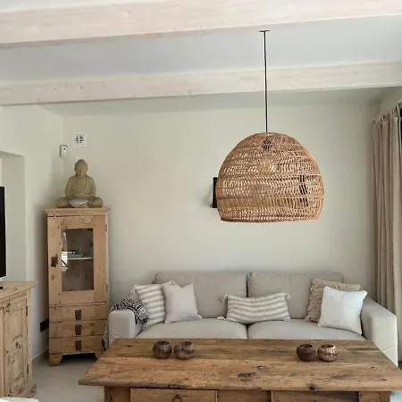 Casa Duende * إِستيبونا